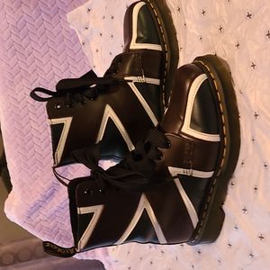 Dr. Martens Union Jack Pascal Boots